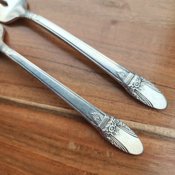 2) 1837 Rogers First Love Salad Fork 7” International Slverplate art deco - Picture 3 of 9